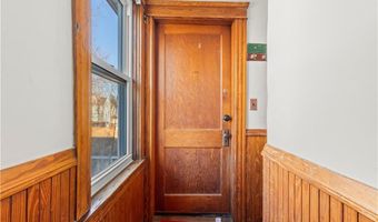 51 Oakland Ave, Cranston, RI 02910