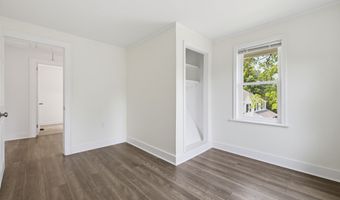53 Prospect St, Bloomfield, CT 06002