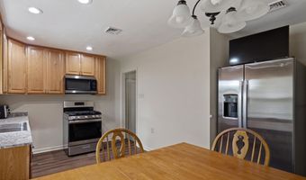49 Gipp Rd, Albany, NY 12203
