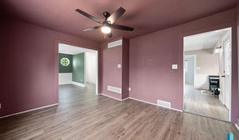 606 N 3rd St, Beresford, SD 57004