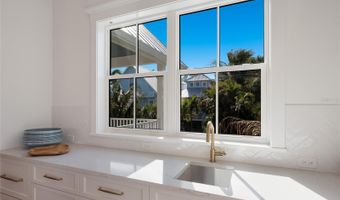 215 SYCAMORE Ave, Anna Maria, FL 34216