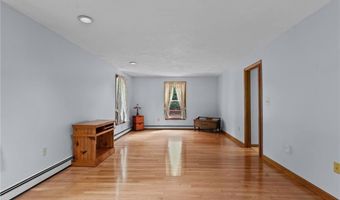 394 Maureen Cir, Burrillville, RI 02839