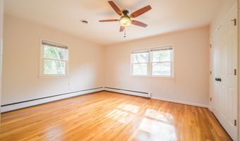 21- A W TAYLOR RUN Pkwy W, Alexandria, VA 22314