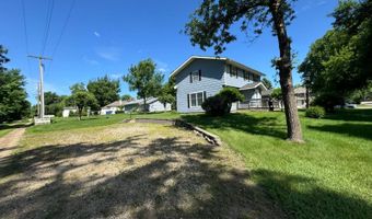 1005 3rd St, Britton, SD 57430