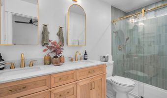 5465 Newcastle Ave 6, Encino, CA 91316