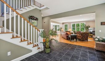 73 Pipers Point Ln, Alton, NH 03809