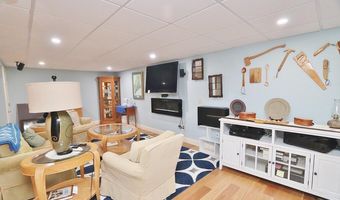 40 Kathryn Ln, Bangor, ME 04401