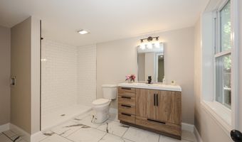 32 Raymond Rd, Auburn, NH 03032