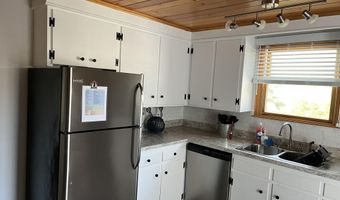 542 Ocean Ave, Wells, ME 04090