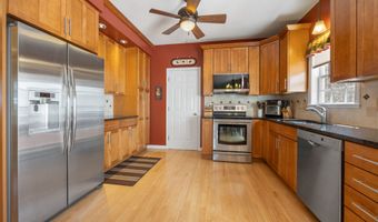 75 Orleton Ct, Cheshire, CT 06410