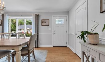 55 Drift Rd, Belford, NJ 07718