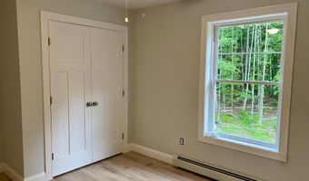 47 Woodbrey Ln, Standish, ME 04084