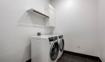 905 SE 4th St 203, Bentonville, AR 72712