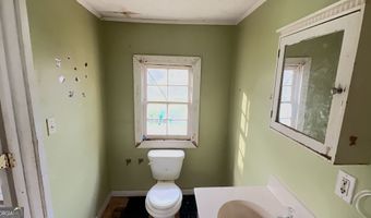 108 College, Barnesville, GA 30204