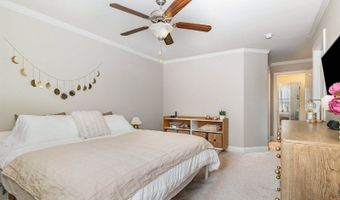 1405 Town Home Dr, Apex, NC 27502