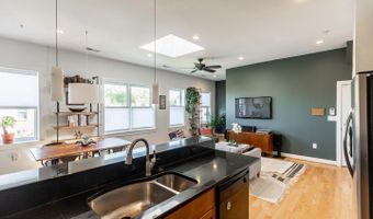 1240 4TH St NW 300, Washington, DC 20001
