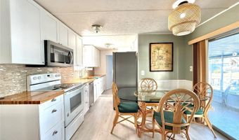 134 W SAINT ANNES Cir, Apollo Beach, FL 33572