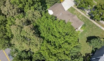 465 Redwood Forest Dr, Ballwin, MO 63021