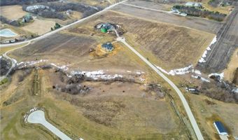 16 Livingston Ln, Adel, IA 50003