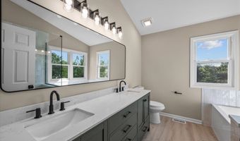 1831 Haverford Dr, Algonquin, IL 60102