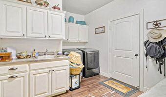 6 NW Olive Cir, Andrews, TX 79714