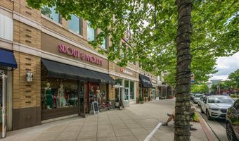 20305 SAVIN HILL Dr, Ashburn, VA 20147