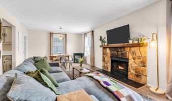 212 Wellington Pl, Aberdeen, NJ 07747