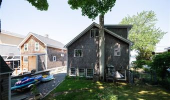 22 Harrison St, Bristol, RI 02809