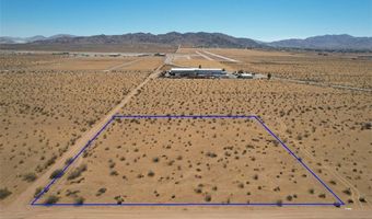 8 Falchion Rd, Apple Valley, CA 92307