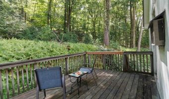 5 Fanwood Ct, West Milford, NJ 07421