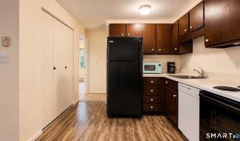 131 N Main St # 30 N Main St, Branford, CT 06405