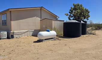 5558 E Red Barrel Rd, Yucca, AZ 86438