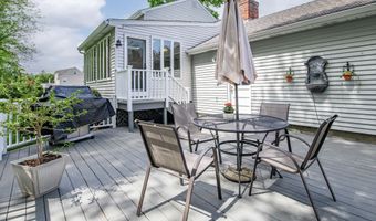320 Spruce St, Cheshire, CT 06410