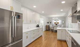 2606 N QUINCY St, Arlington, VA 22207