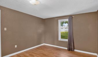 1035 Fairview Ave, Alma, MI 48801