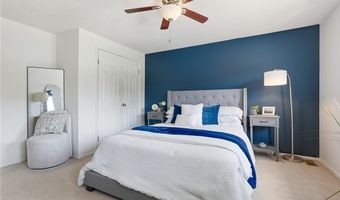 4400 Laurel Oak Dr, Allison Park, PA 15101
