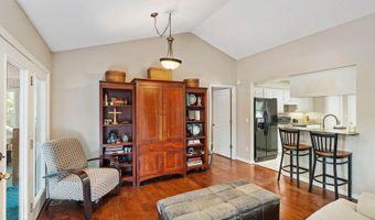 75 Rath Dr, Bella Vista, AR 72715