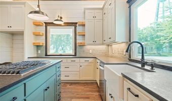 507 N Wickham St, Alvord, TX 76225