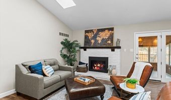 1329 Westbrooke Terrace Dr, Ballwin, MO 63021