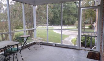 302 Baskin Ave, Bishopville, SC 29010