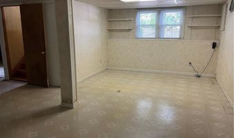 10 Lawnwood Rd, Coventry, RI 02816