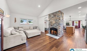 3146 Club Dr, Allentown, PA 18103