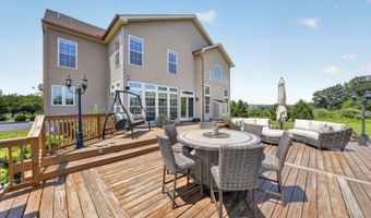 3 Surrey Way, Alexandria Twp., NJ 08867