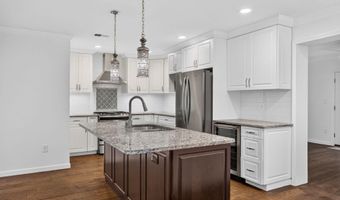 6101 TONTO Ct, Alexandria, VA 22312
