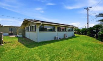 320 W Lanai St, Kahului, HI 96732