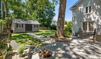 6111 35TH St N, Arlington, VA 22213