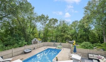 291 Old Oxford Rd, North Smithfield, RI 02896