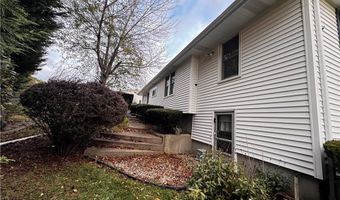 91 Ridgeway Rd, Cranston, RI 02920