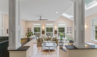 138 Litchfield Tpke, Bethany, CT 06524