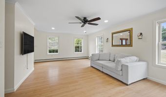 18 Shannon Way, Brentwood, NH 03833